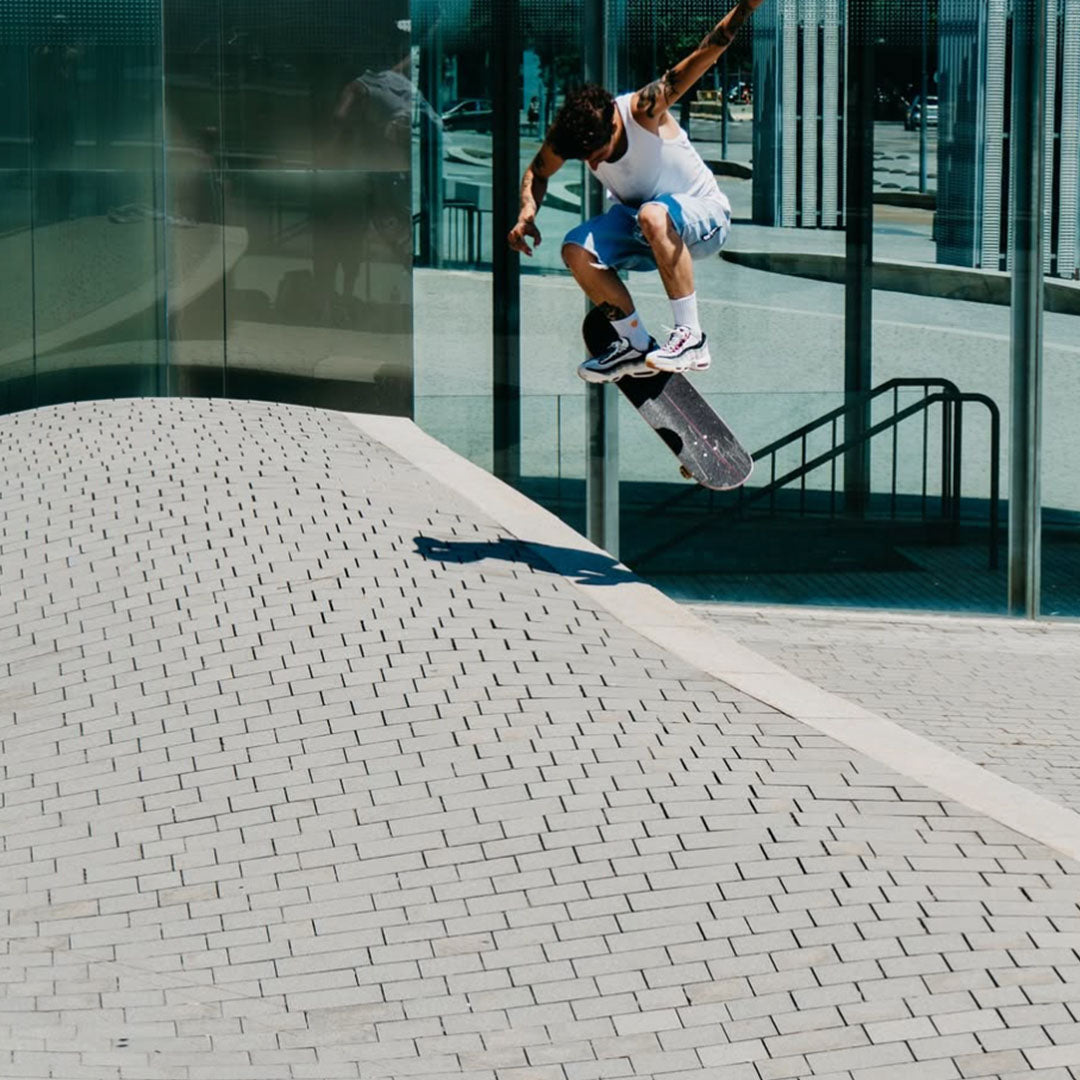 Waves & Balls - Nike Sb AirMax 95