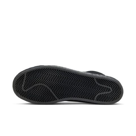 Nike SB - Blazer Mid - Black/White-Black-Black