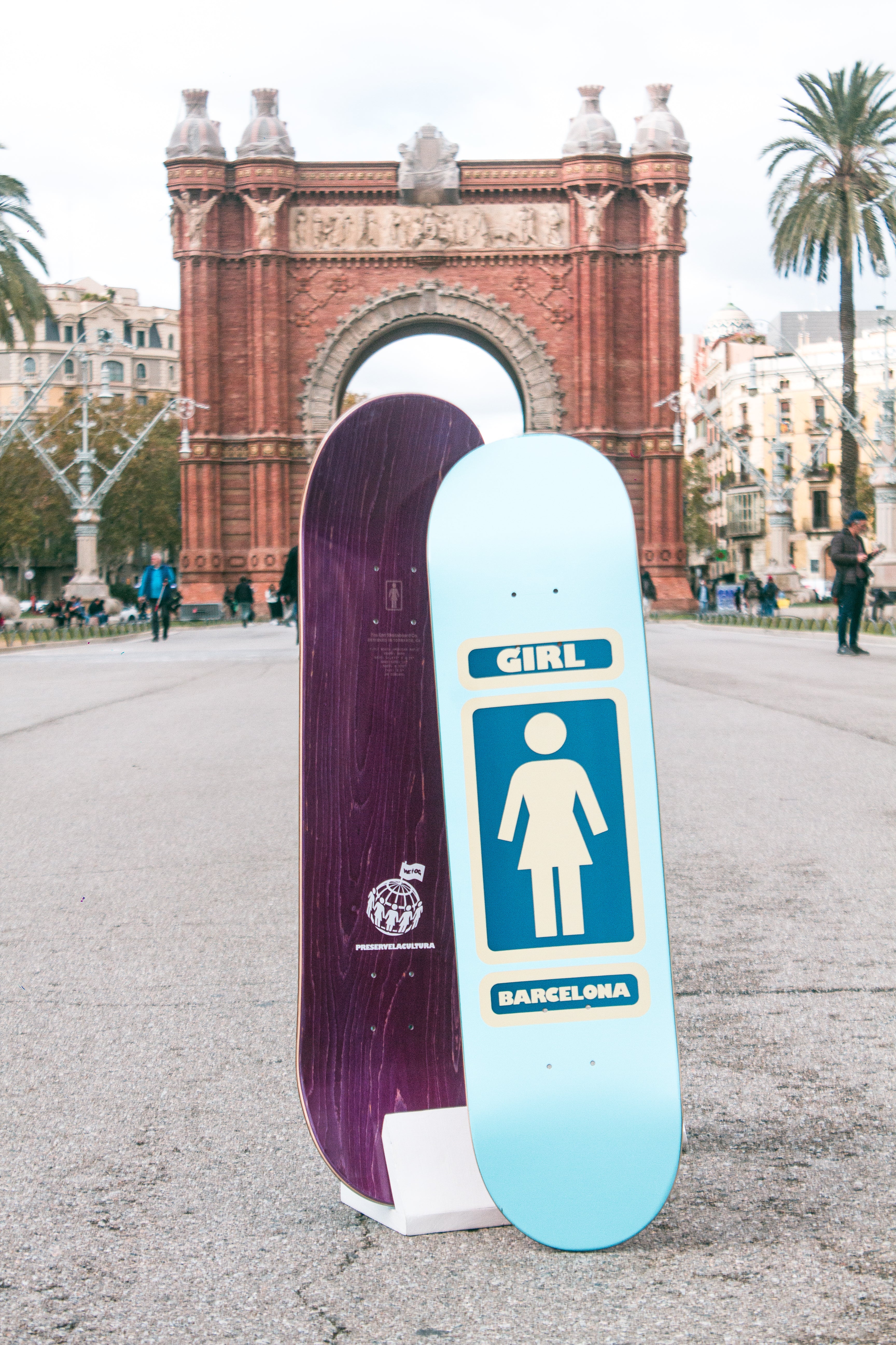 Girl X Al Carrer Barcelona 8.0