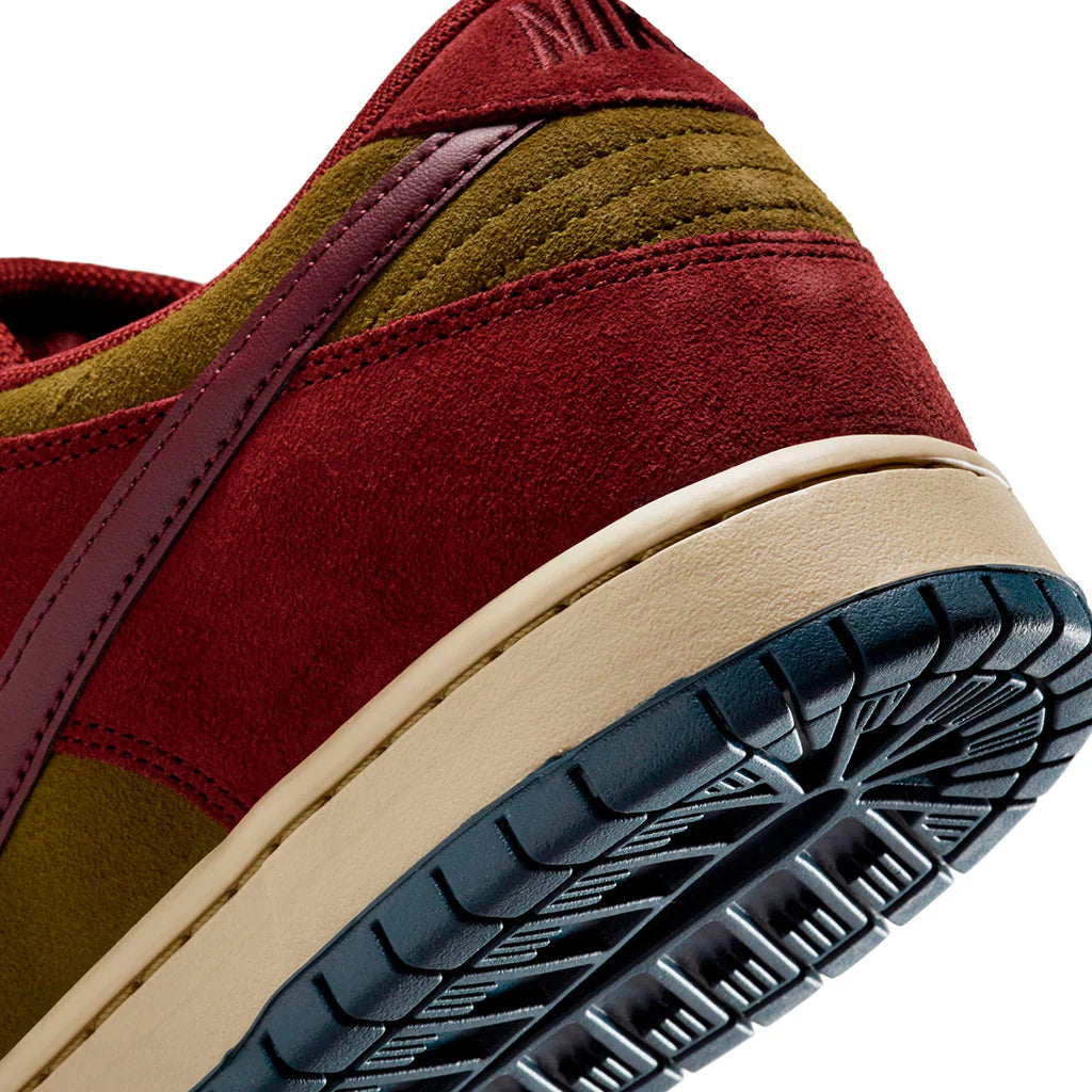 Nike SB Dunk Low Pro - Dark Team Red/Burgundy Crush