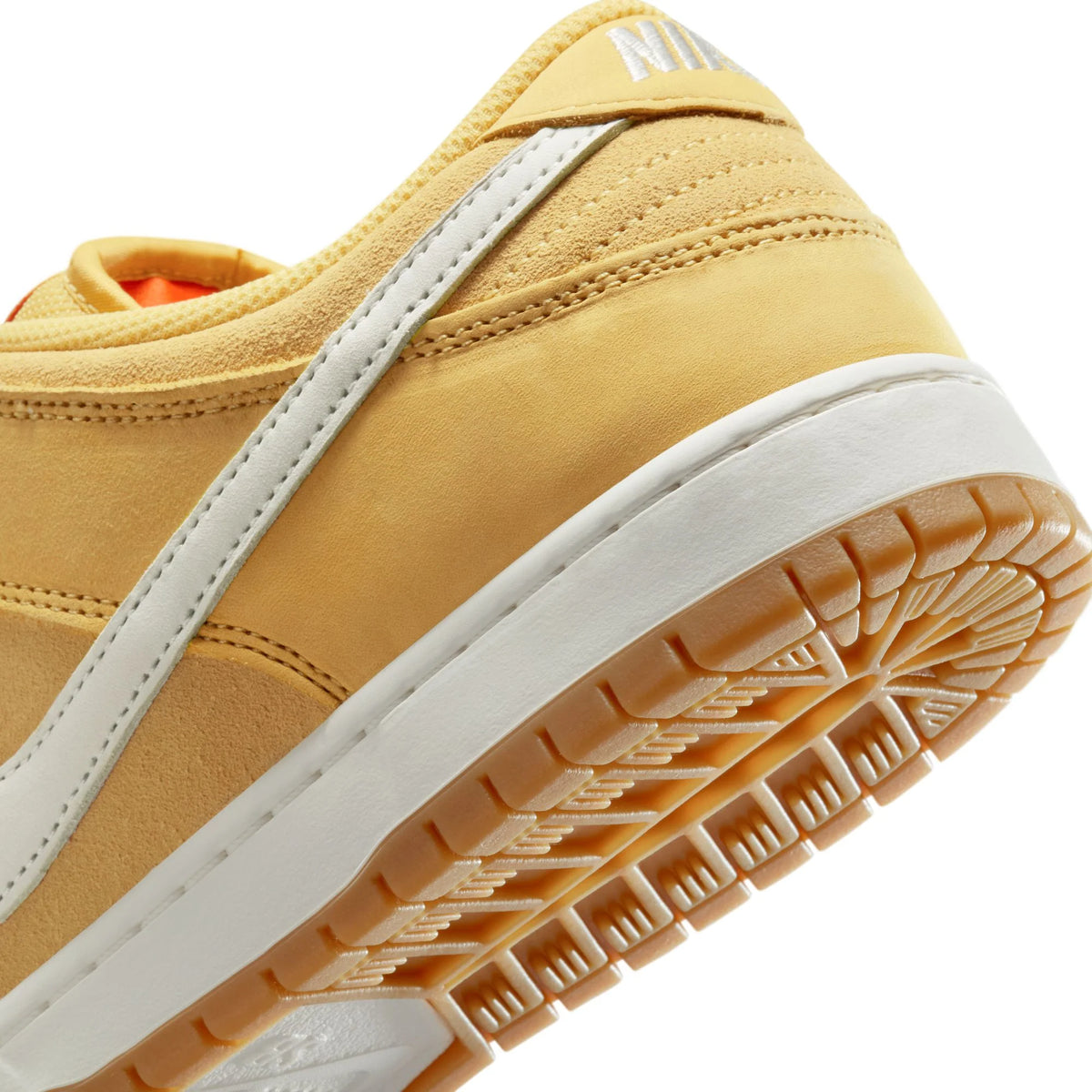 Nike SB Dunk Low Pro - Saturn Gold/Sail-Saturn Gold