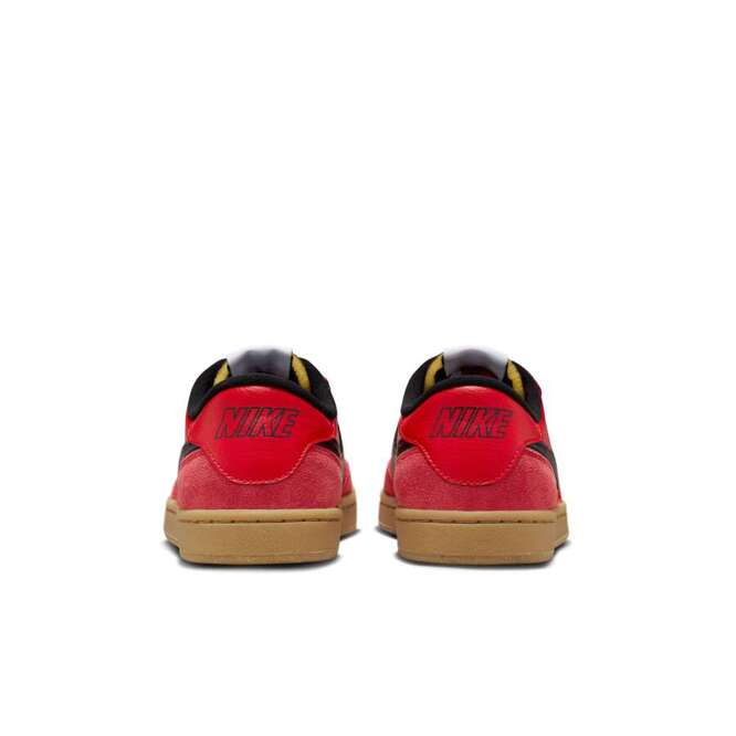 NIke SB FC Classic - University Red/White/Gum Light Brown/Black