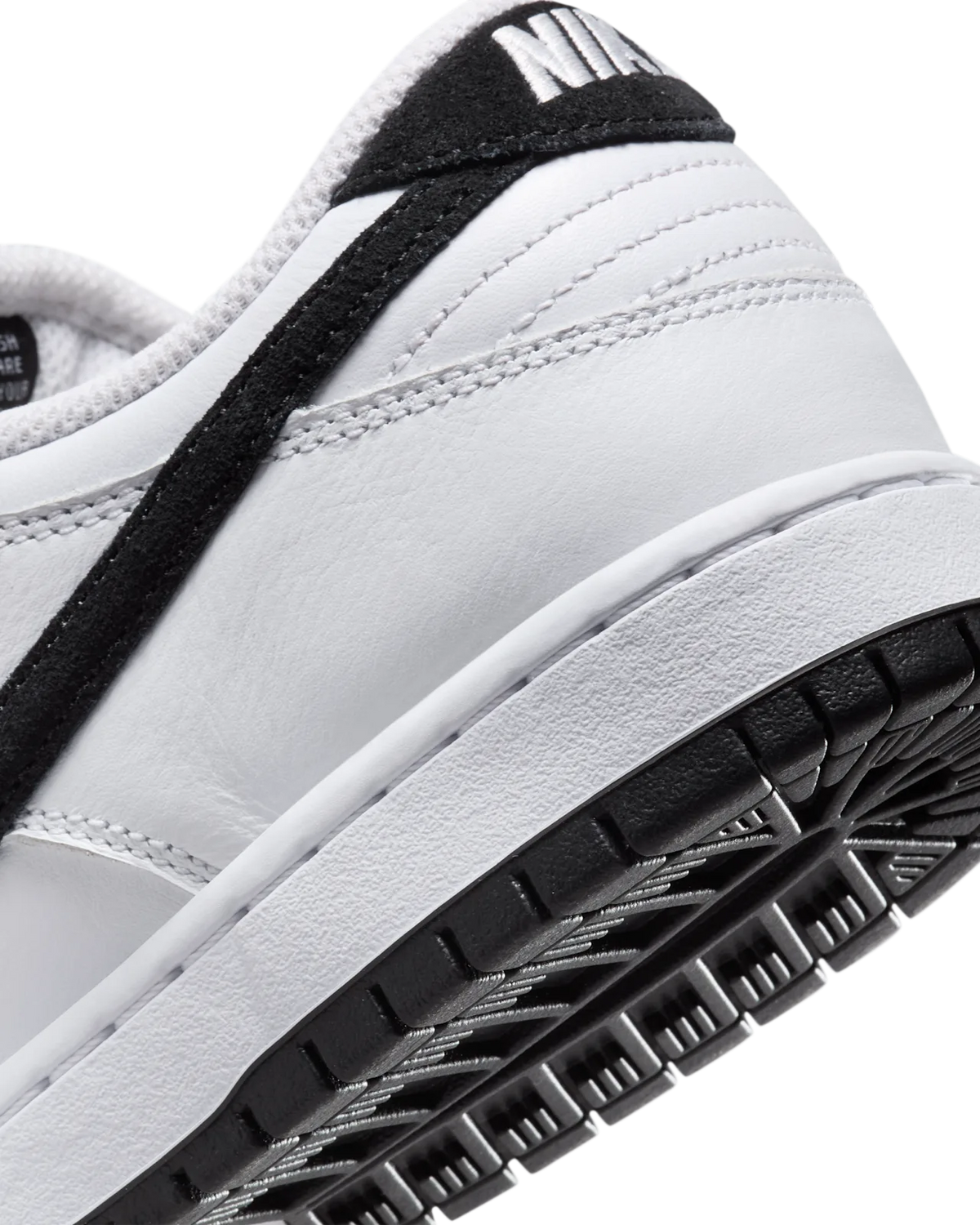 Nike SB Dunk Low Pro - White/Black-White-Black