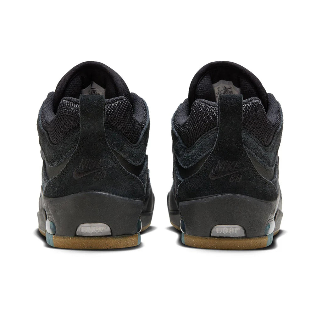 Nike SB - Air Max Ishod - Black/Black-Black/Black